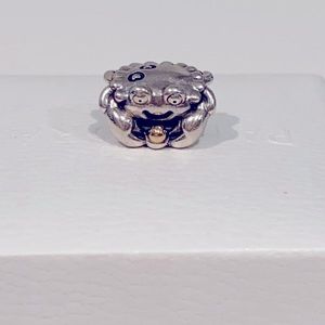 Pandora Silver Crab clasping treasure charm
